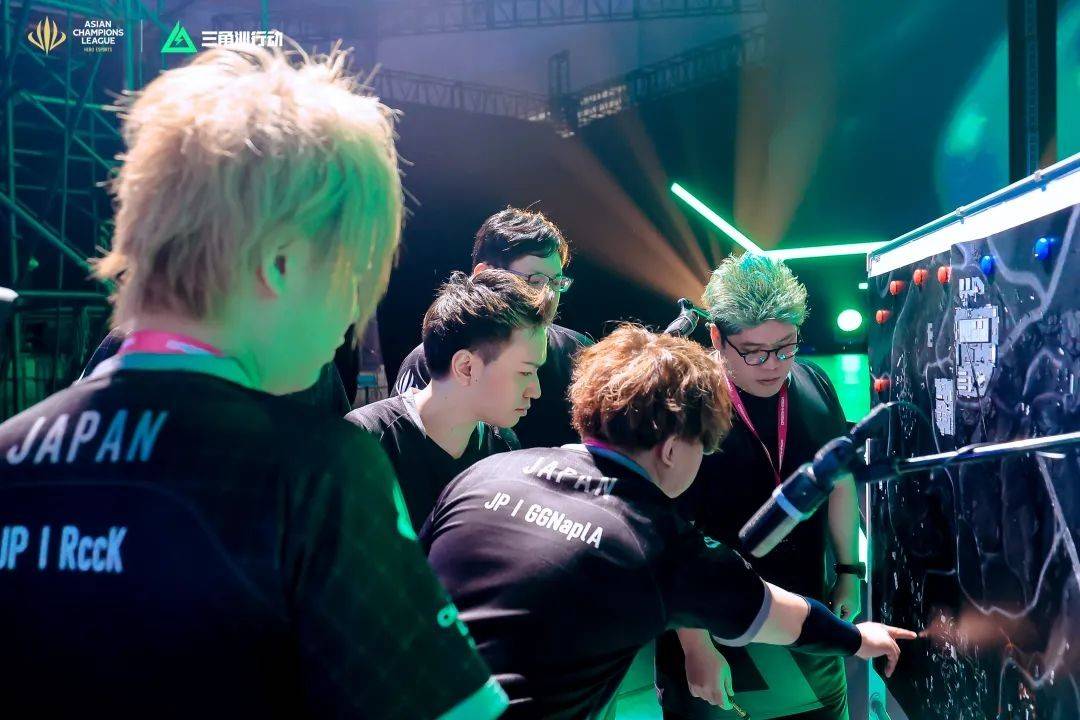 令人钦佩的 令人钦佩的